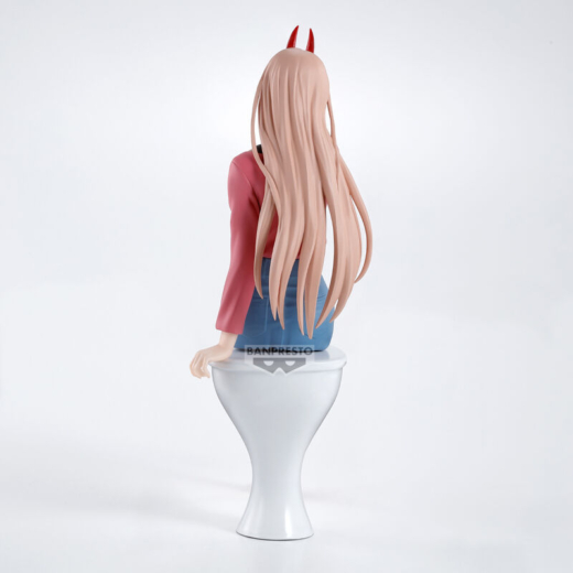Descubre el apasionante mundo de Figura Chainsaw Man 18cm.