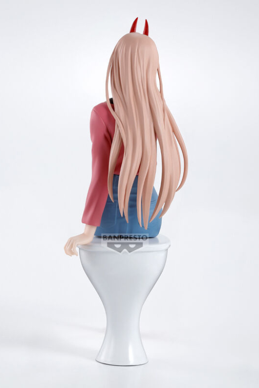 Descubre el apasionante mundo de Figura Chainsaw Man 18cm.