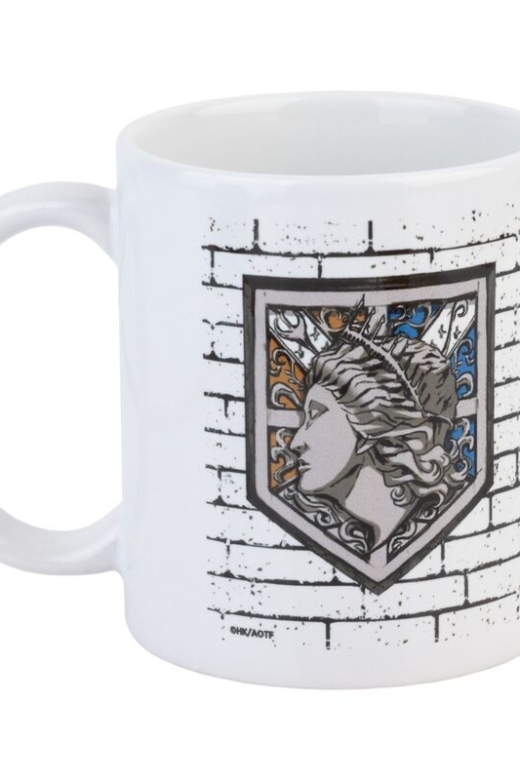 Descubre el apasionante mundo de Taza Emblemas Muros Ataque a los Titanes 350ml.