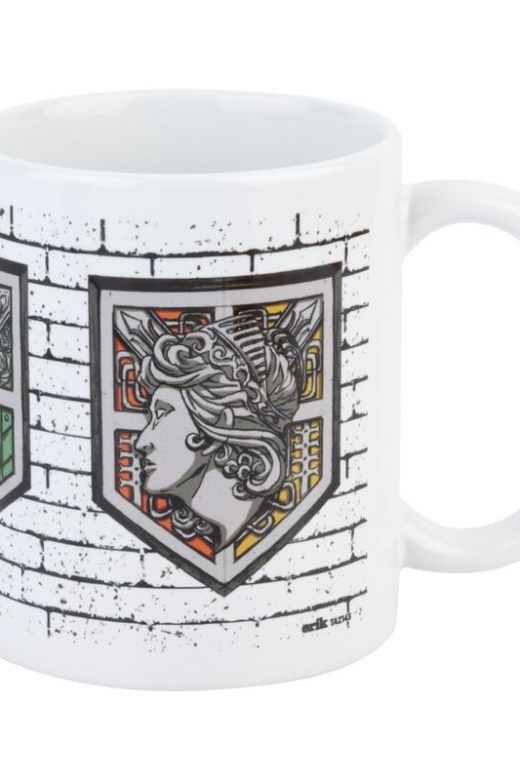 Descubre el apasionante mundo de Taza Emblemas Muros Ataque a los Titanes 350ml.