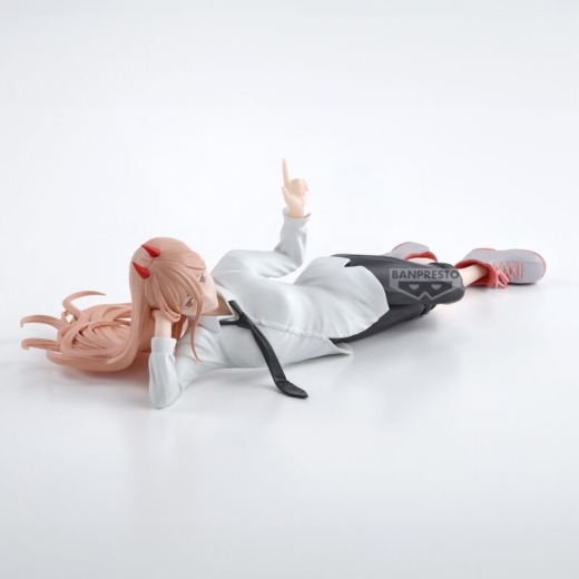 Descubre el apasionante mundo de Figura Chainsaw Man 22cm.
