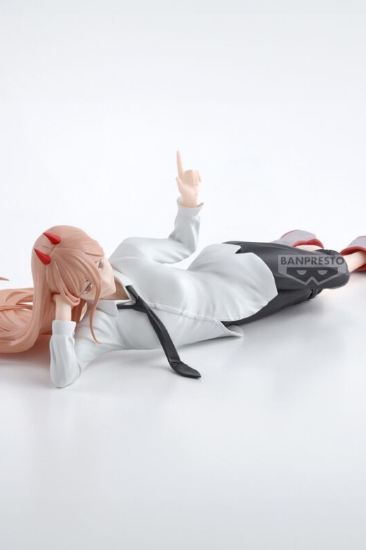 Descubre el apasionante mundo de Figura Chainsaw Man 22cm.