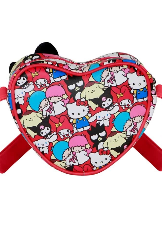 Descubre el apasionante mundo de Bolso Corazón Friends Hello Kitty.