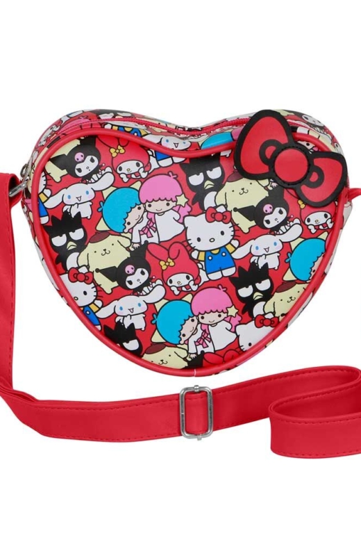 Descubre el apasionante mundo de Bolso Corazón Friends Hello Kitty.