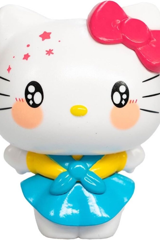 Descubre el apasionante mundo de Figura Hello Kitty 16 cm.