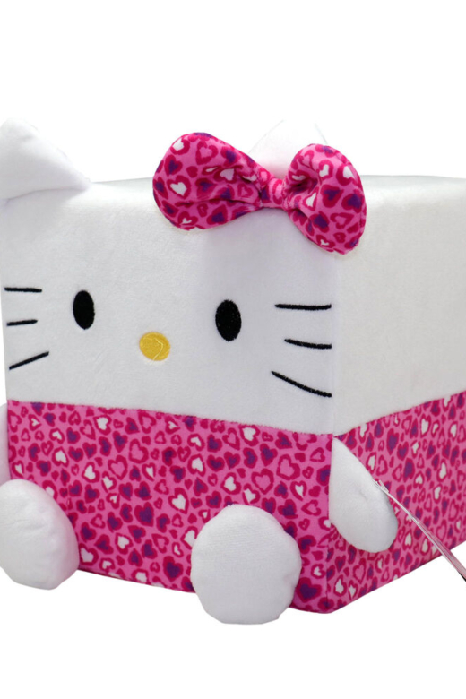Descubre el apasionante mundo de Peluche Hello Kitty Cubeez 20 cm Surtido.