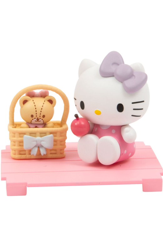 Descubre el apasionante mundo de Figura Sorpresa Hello Kitty Sweetheart Playmates Surtido.