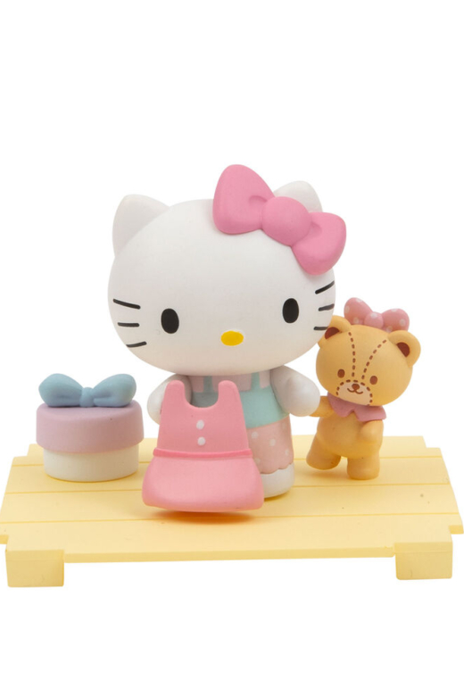Descubre el apasionante mundo de Figura Sorpresa Hello Kitty Sweetheart Playmates Surtido.