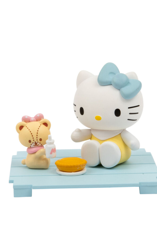 Descubre el apasionante mundo de Figura Sorpresa Hello Kitty Sweetheart Playmates Surtido.