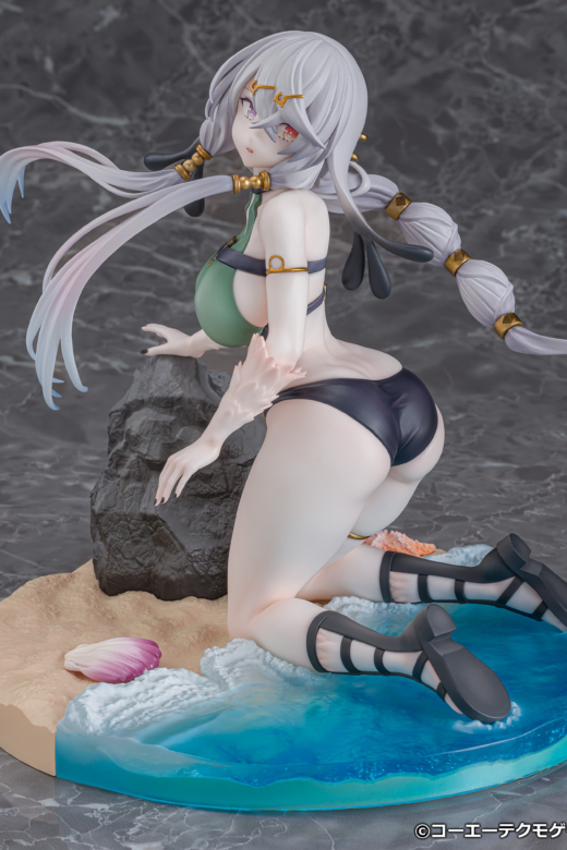 Descubre el apasionante mundo de Figura Lila Decyrus Versión Traje de Baño.