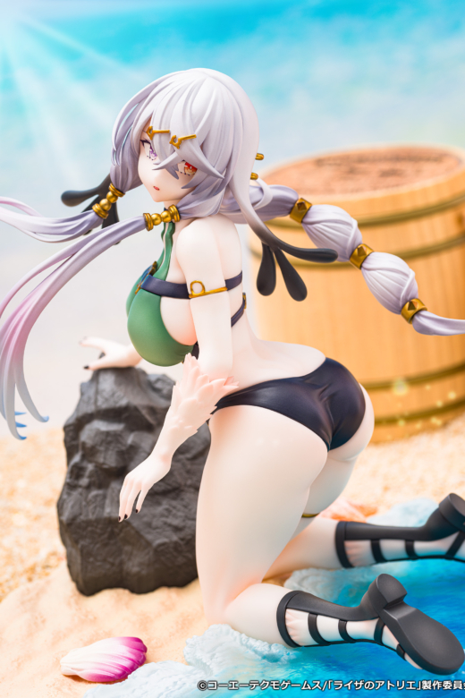 Descubre el apasionante mundo de Figura Lila Decyrus Versión Traje de Baño.