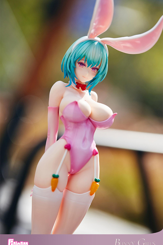 Descubre el apasionante mundo de Figura Chicas Conejo Color Limitado Original Character.