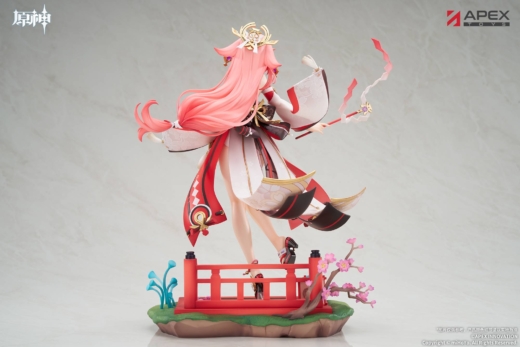 Descubre el apasionante mundo de Figura Yae Miko Versión Diversión Astuta Genshin Impact.