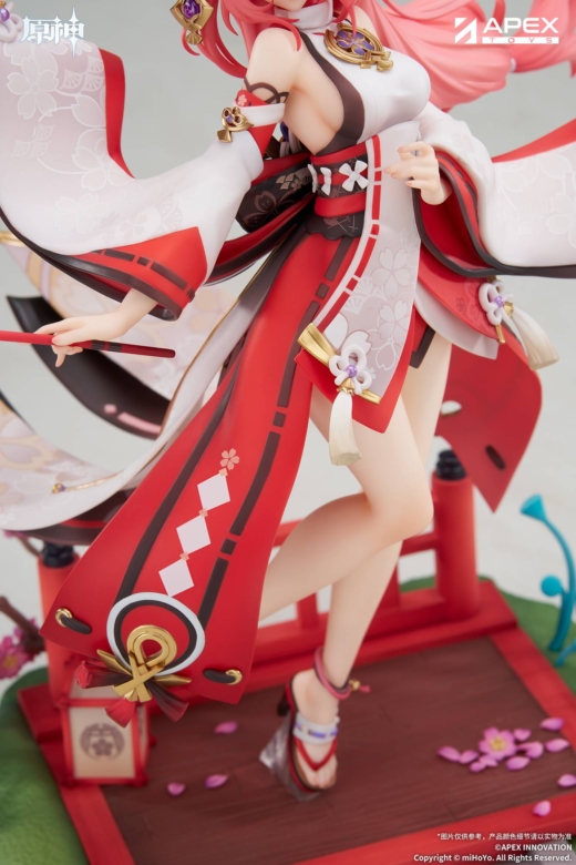 Descubre el apasionante mundo de Figura Yae Miko Versión Diversión Astuta Genshin Impact.