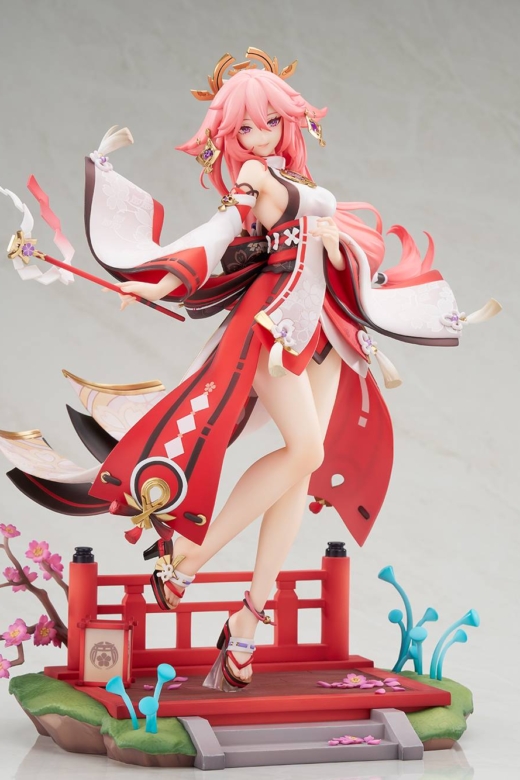 Descubre el apasionante mundo de Figura Yae Miko Versión Diversión Astuta Genshin Impact.