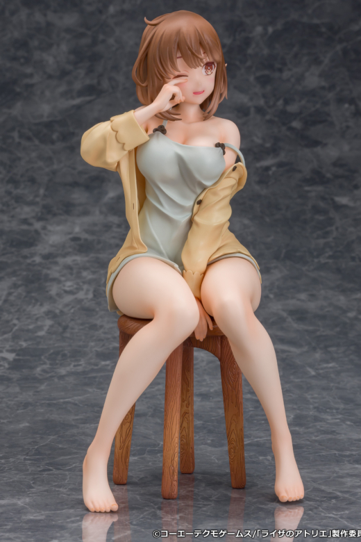 Descubre el apasionante mundo de Figura Atelier Ryza Reisalin Stout Ropa de Noche.